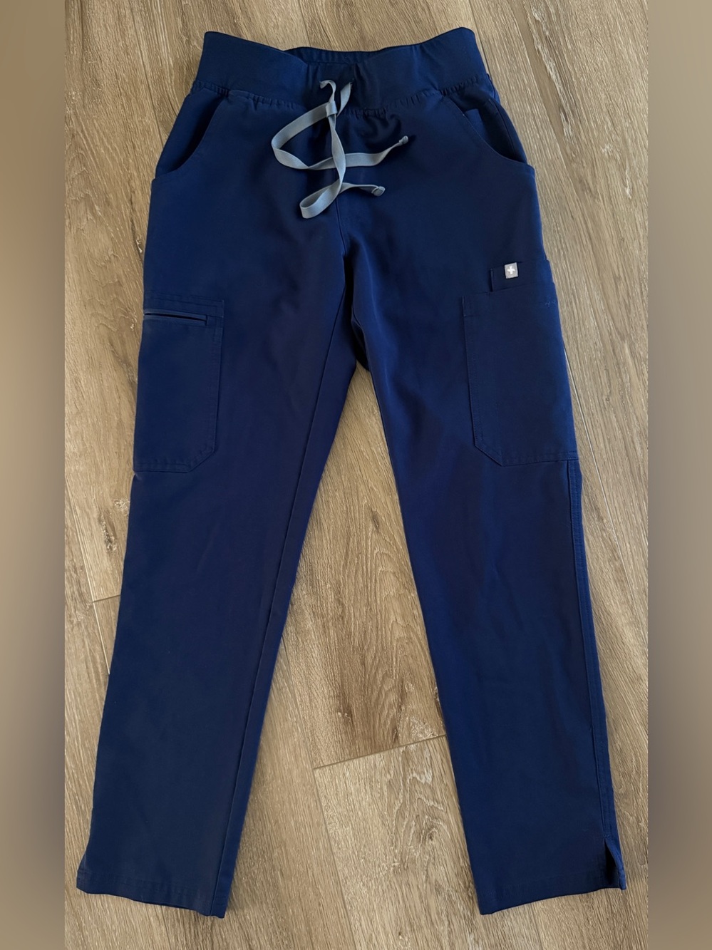 FIGS Navy Blue Cargo Scrub Pants XXS Petite Zamora Yoga Waist Jogger